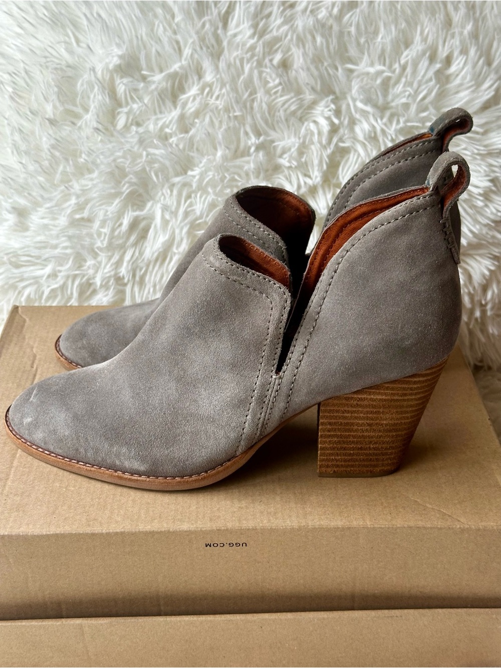 JEFFREY CAMPBELL Rosalee Gray Suede Booties Size 11 V Cutout Stacked Block Heel